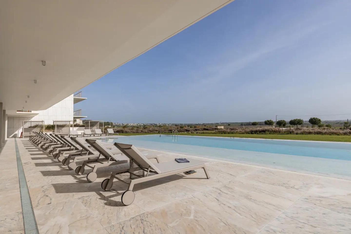 Bayline- Beachfront And Pool Armação de Pêra Buitenkant foto